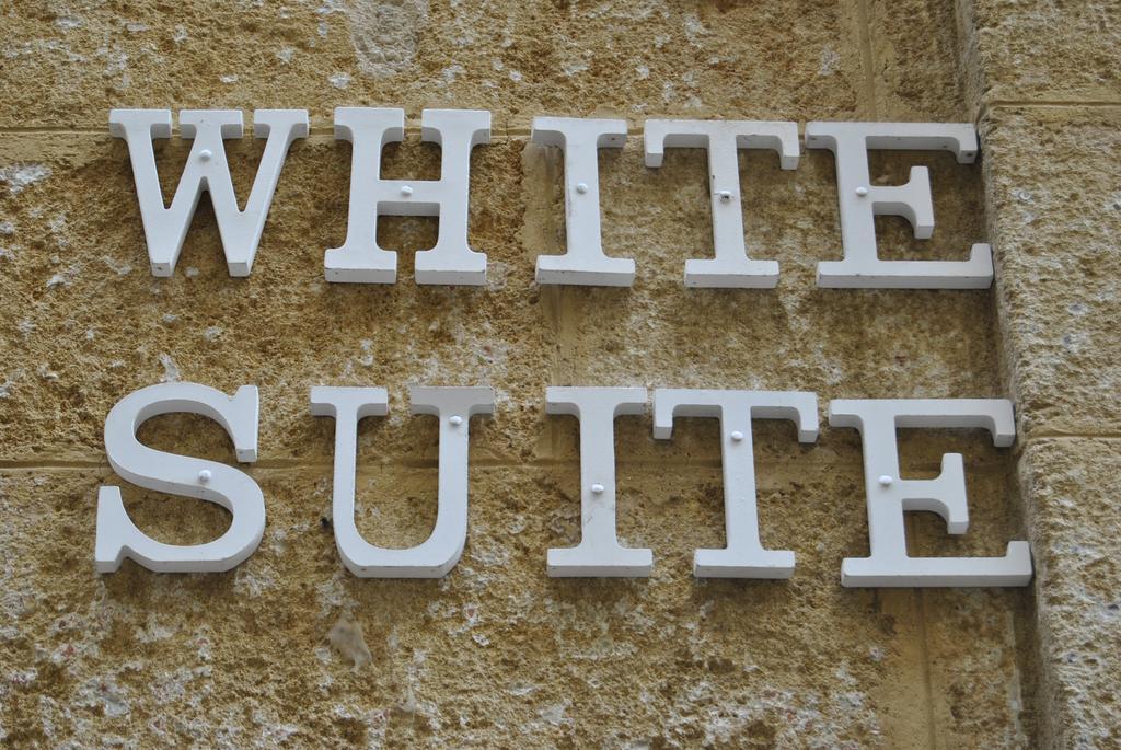 White Suite B&B เลชเช ภายนอก รูปภาพ